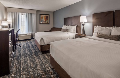 Florence Hotel | Ideal Stay at Best Western Inn Florence with Pool & Breakfast