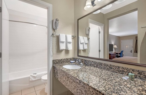 Chandler Hotel | Guest-Favorite Best Western Inn of Chandler with Pool & Spa