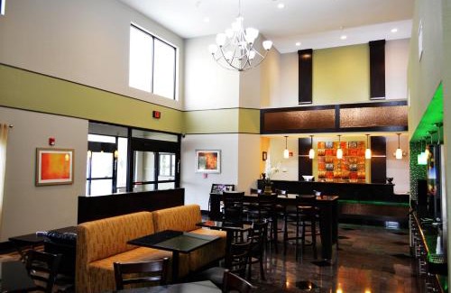 Lake Charles Hotel | Budget-Friendly Stay at Best Western Bayou Inn & Suites