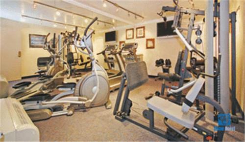 North Mountain Hotel | Inviting Best Western InnSuites Phoenix with Oceanfront Views