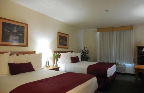 Calexico Hotel | Oceanfront Comfort at Best Western John Jay Inn