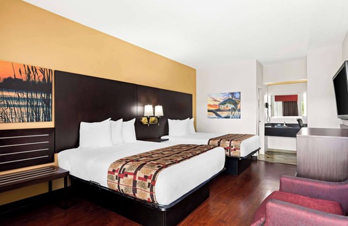 Okeechobee Hotel | Inviting Best Western Lake Okeechobee: Pool, Restaurant & More