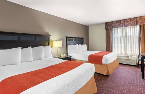 South Beloit Hotel | Discover Best Western Legacy Inn & Suites in Beloit