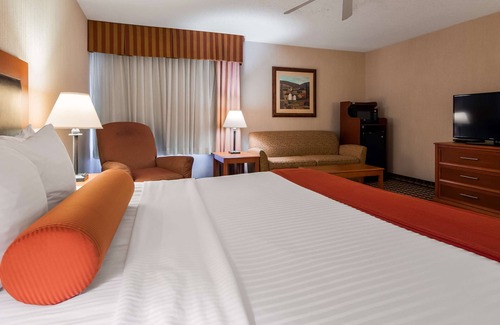 Marion Hotel | Comfortable Stay at Best Western Marion Hotel with Pool & Spa