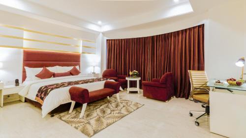 Ranjit Avenue Hotel | Discover Best Western Merrion: 4-Star Comfort & Family Fun