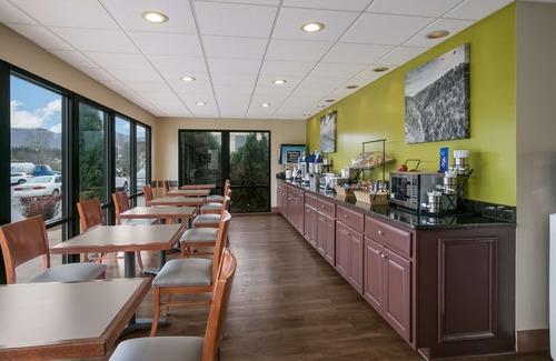 Blairsville Hotel | Comfortable Stay at Best Western Milton Inn with Breakfast