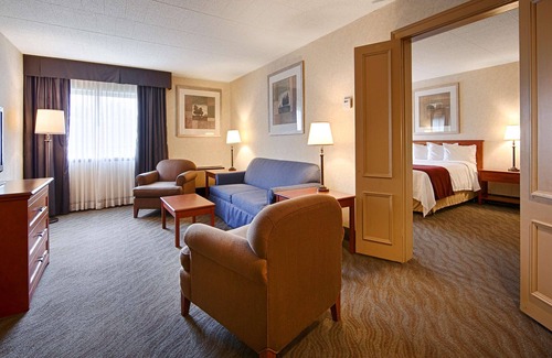 North Bay Hotel | Inviting Best Western North Bay Hotel & Conference Centre Stay