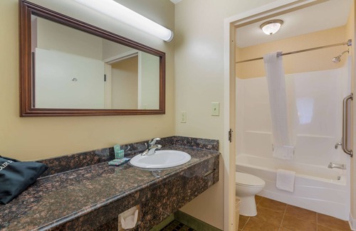 Troutville Hotel | Welcoming Best Western North Roanoke with Pool & Breakfast