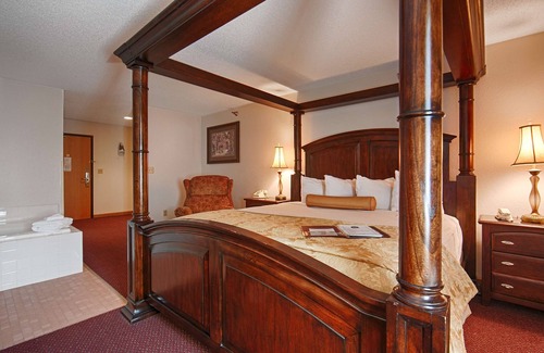 Huron Hotel | Cozy Stay at Best Western of Huron with Hot Tub & Spa