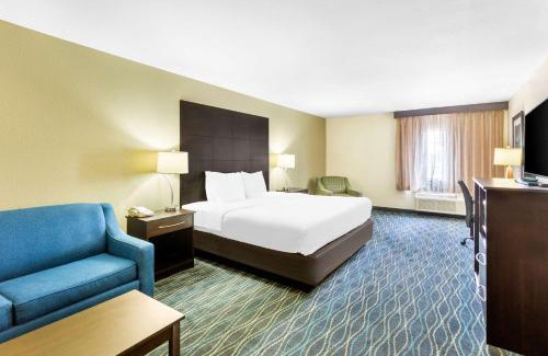 Oglesby Hotel | Pet-Friendly Comfort at Best Western Oglesby Inn