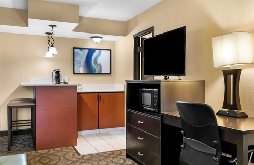 Okemos Hotel | Eco-Friendly Stay at Best Western Okemos/East Lansing