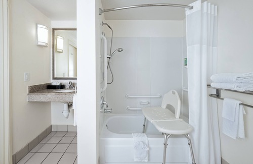 Ontario Hotel | Discover Best Western Ontario Mills Mall: Family-Friendly Stay
