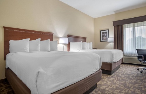 Opp Hotel | Discover Best Western Opp Inn: Child-Friendly & Pool Access