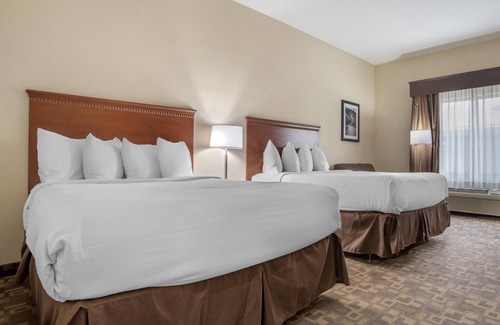 Opp Hotel | Discover Best Western Opp Inn: Child-Friendly & Pool Access