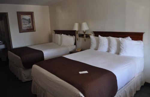 Pahrump Hotel | Pet Friendly Getaway at Best Western Pahrump Oasis