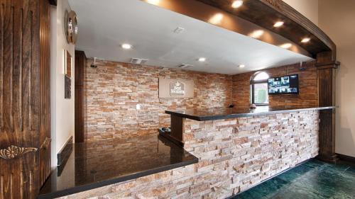 East Pasadena Hotel | Discover Comfort at Best Western Pasadena Royale Inn & Suites