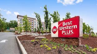 Cranberry Township Hotel | Top Guest Rated Hotel with Pool Near Pittsburgh North