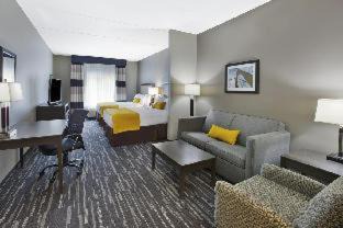 Cranberry Township Hotel | Top Guest Rated Hotel with Pool Near Pittsburgh North