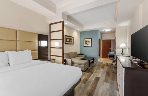 North Little Rock Hotel | Cozy Stay at Best Western Plus JFK Inn & Suites