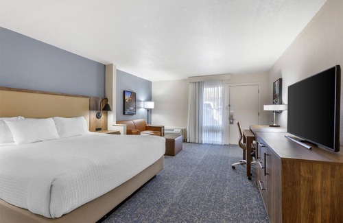 Kingman Hotel | Guest Rated 9.4: Best Western Plus A Wayfarer's Inn