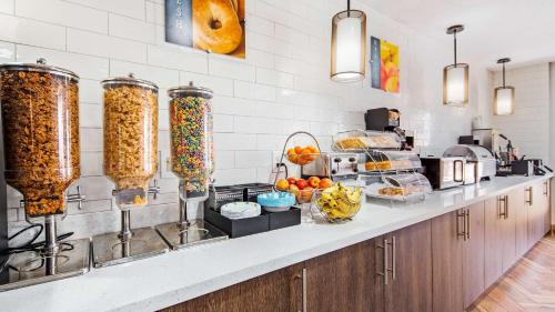 Dallas Hotel | Discover Best Western Plus Addison/Dallas with Family-Friendly Amenities