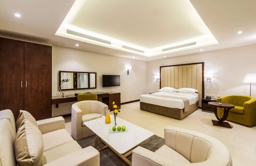 Gurayat Hotel | Top-Rated Best Western Plus Al Qurayyat City Center Stay