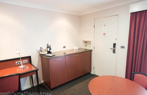 South Tamworth Hotel | Discover Best Western Plus All Settlers Motor Inn Escape