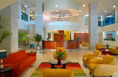 Mid Beach Resort | Relax at Best Western Plus Atlantic Beach Resort with Ocean Views