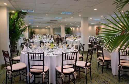 Mid Beach Resort | Relax at Best Western Plus Atlantic Beach Resort with Ocean Views