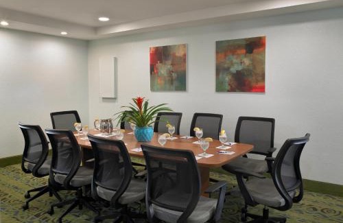 Mid Beach Resort | Relax at Best Western Plus Atlantic Beach Resort with Ocean Views