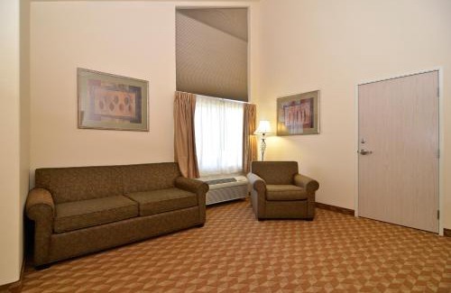 Battle Ground Hotel | Guest Favorite: Best Western Plus Battleground Inn & Suites