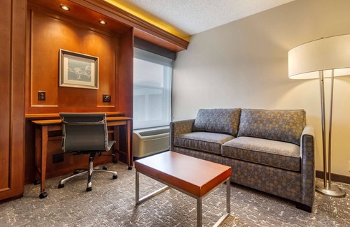 Bellingham Hotel | Top-Rated Best Western Plus Bellingham with Spa & Pool