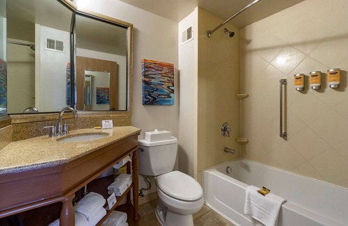 Bellingham Hotel | Top-Rated Best Western Plus Bellingham with Spa & Pool