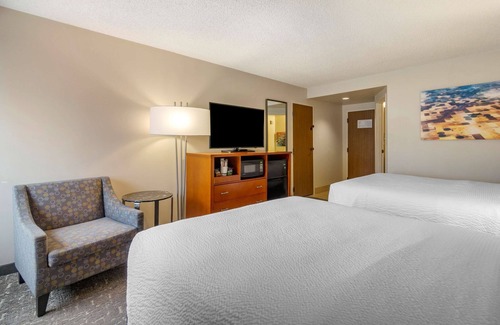 Bellingham Hotel | Top-Rated Best Western Plus Bellingham with Spa & Pool