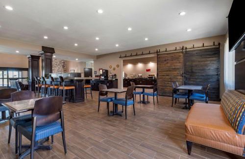 Big Lake Hotel | Relaxing Getaway at Best Western Plus Big Lake Inn