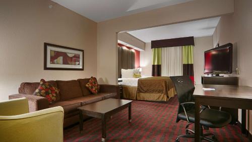 Cushing Hotel | Discover Comfort at Best Western Plus Cushing Inn & Suites