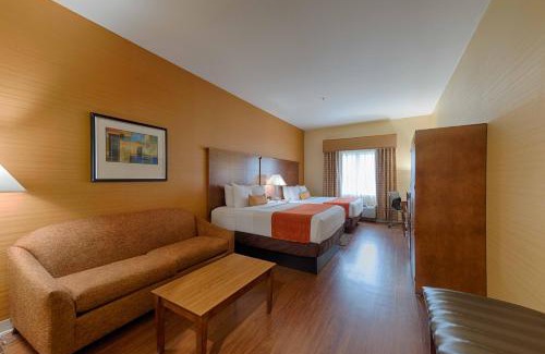 Oakley Hotel | Pet-Friendly Getaway at Best Western Plus Delta Inn & Suites