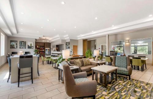 Clive Hotel | Inviting Best Western Plus Des Moines West Inn & Suites