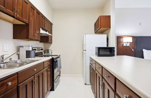 Montrose Hotel | Top-Rated Best Western Plus Downtown Inn & Suites Retreat