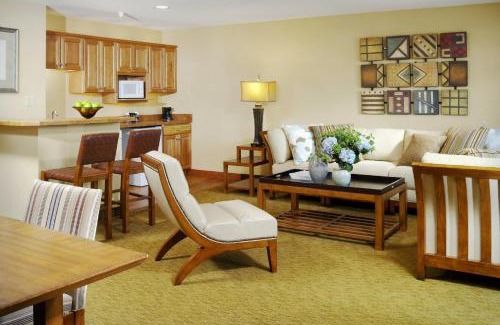 Dubuque Hotel | Discover Best Western Plus Dubuque: Family-Friendly Retreat