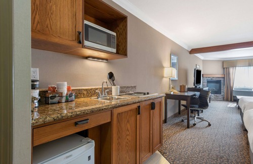 East Kootenay Hotel | Discover Best Western Plus Fernie Mountain Lodge Retreat