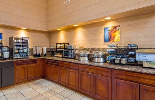 Gilroy Hotel | Top-Rated Best Western Plus Forest Park Inn with Spa & Pool