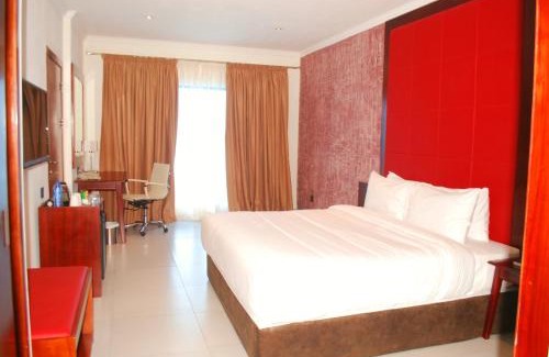 Sekondi-Takoradi Hotel | Discover the Best Western Plus Atlantic Hotel with Pool & Hot Tub