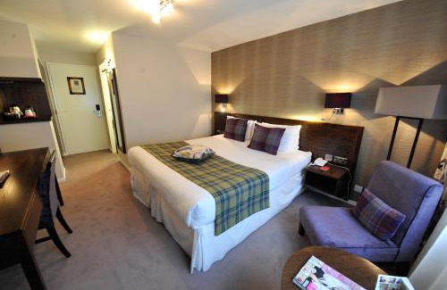 London Borough of Harrow Hotel | Discover Best Western PLUS Grim's Dyke Hotel - 4-Star Comfort