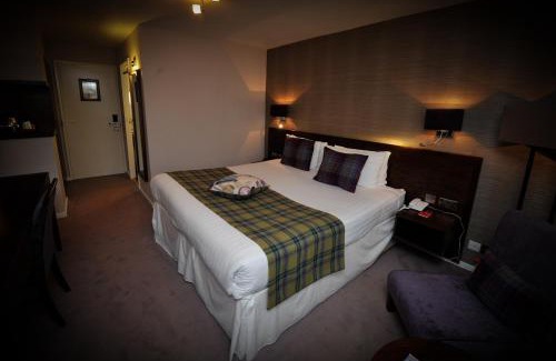 London Borough of Harrow Hotel | Discover Best Western PLUS Grim's Dyke Hotel - 4-Star Comfort