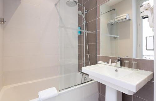Jean-Medecin Hotel | Comfortable Stay at Best Western Plus Hôtel Massena Nice