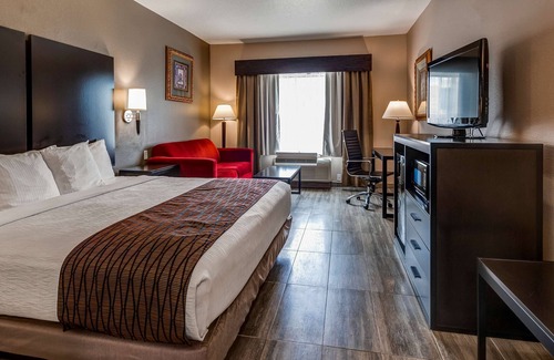 North Shore Hotel | Comfort Meets Convenience at Best Western Plus Heritage Inn