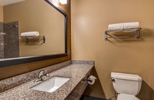 North Shore Hotel | Comfort Meets Convenience at Best Western Plus Heritage Inn
