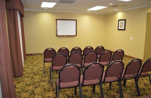 Southeast Houston Hotel | Comfortable Stay at Best Western PLUS Hobby Airport Inn