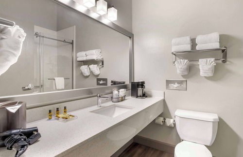 Southeast Houston Hotel | Top-Rated Comfort at Best Western Plus Hobby Airport Inn